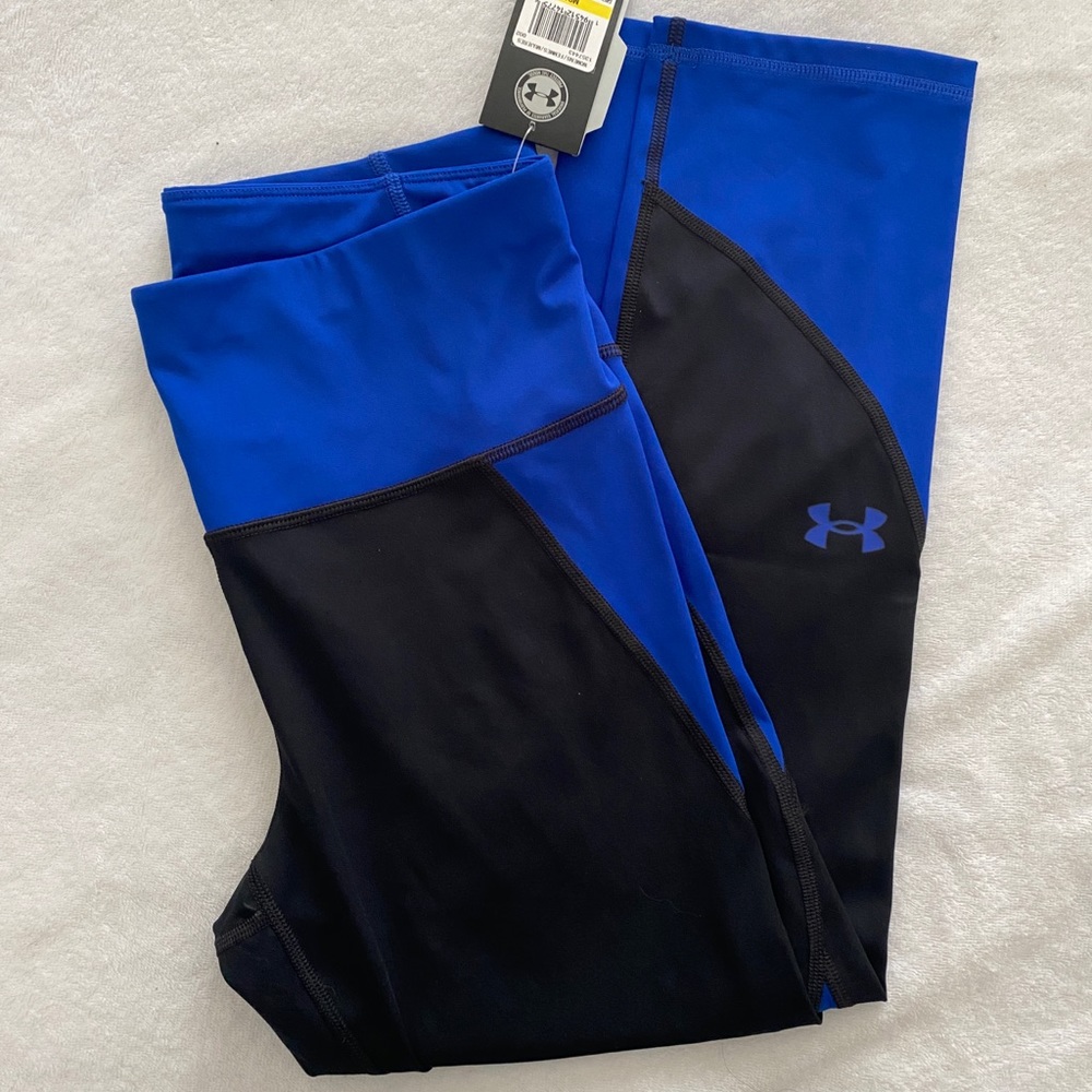 Under armor cropped workout leggings